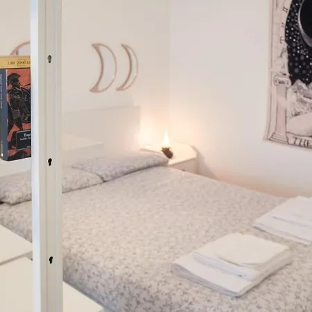 Апартаменты 10 Minuti Stazione Trastevere - Atelier 19 1bdr Рим